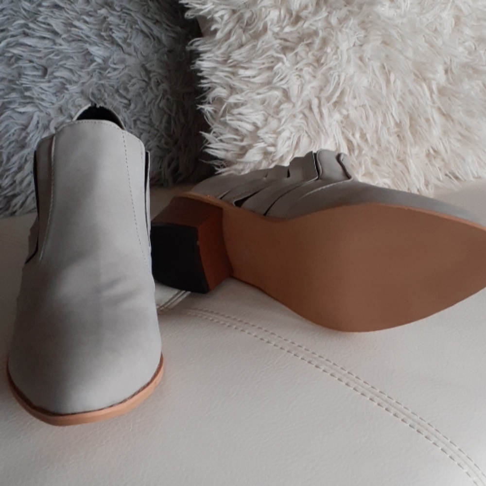 Grey ankle boot - Picture 4 of 4